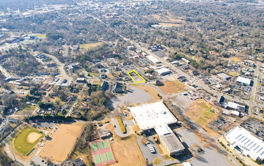 Prime Retail/Office Land for Sale in Viewmont Hickory, NC